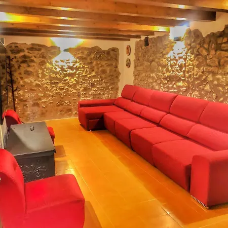 Masia Janet Шале Арбусьес